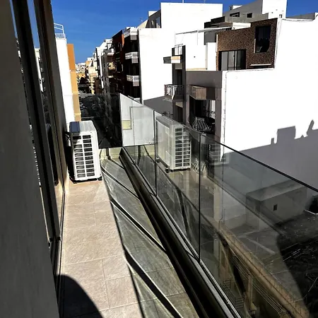 Stylish & Modern In St Pauls Bay Apartamento *
