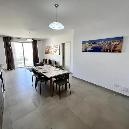 Stylish & Modern In St Pauls Bay Apartamento
